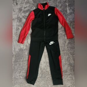 boys nike 2 piece set size 5/6
